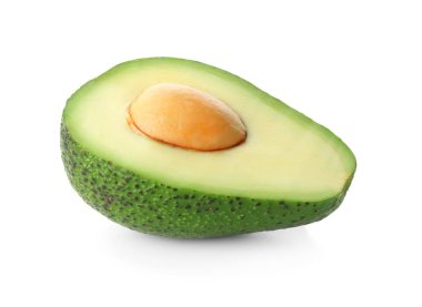 Beyaz izole taze avokado yarısını