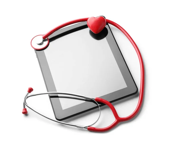 Stethoscoop met tablet Pc op witte achtergrond. Health care concept — Stockfoto