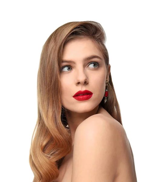 Portrét mladé ženy s krásným make-upem na bílém pozadí. Profesionální kosmetika — Stock fotografie