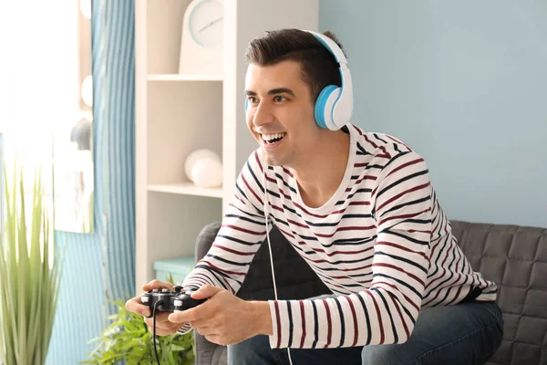 Young Man Playing Video Game Home — Stock Photo, Image