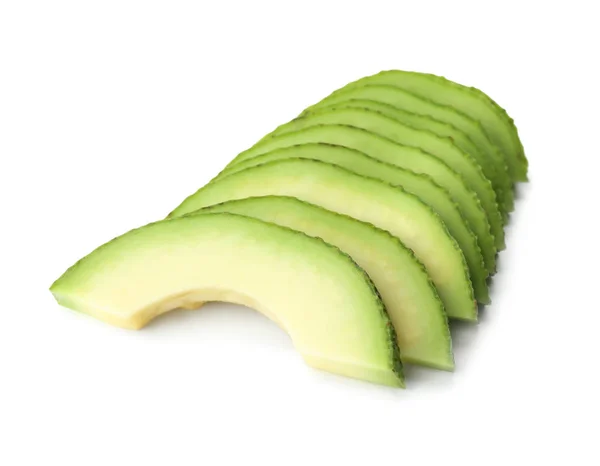 Нарізане авокадо ізольовано на білому — стокове фото