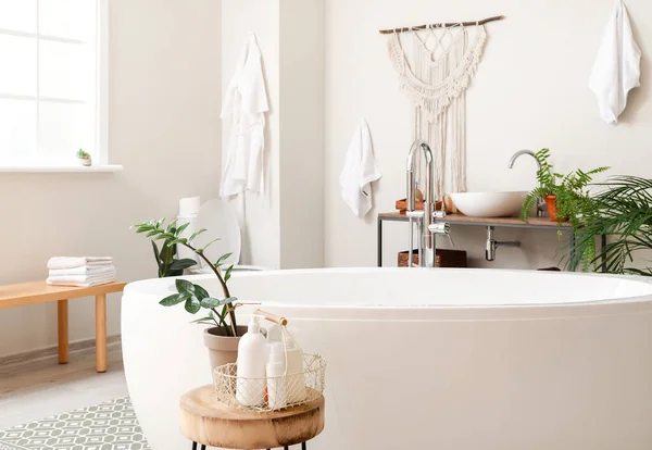 Interior of modern comfortable bathroom — Stock Photo, Image