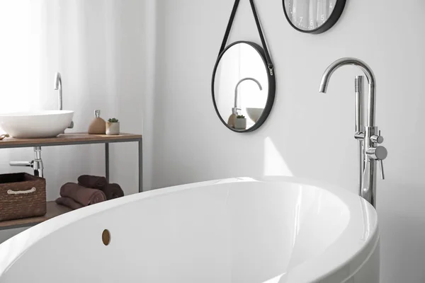 Modern bathtub of stylish interior — Stock Photo, Image