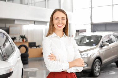 Güzeller güzeli genç bir bayan.