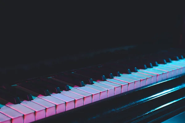 スタイリッシュなグランドピアノの鍵 — ストック写真