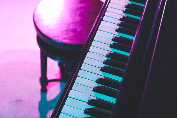 Chaves de piano de cauda elegante — Fotografia de Stock