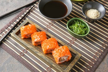 masaya lezzetli suşi rulo