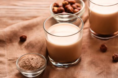 Tablo protein içeceği bardak