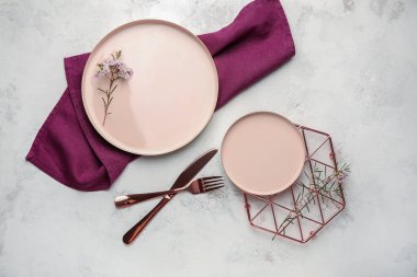 Işık arkaplanındaki güzel tablo ayarları