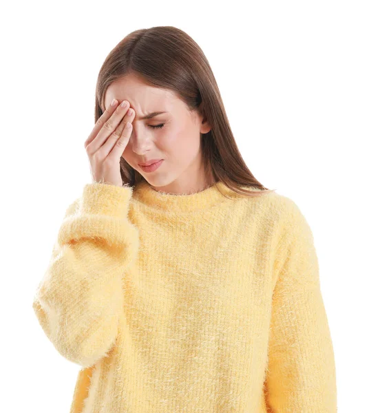 Genç kadın beyaz arka plan üzerinde baş ağrısı muzdarip — Stok fotoğraf