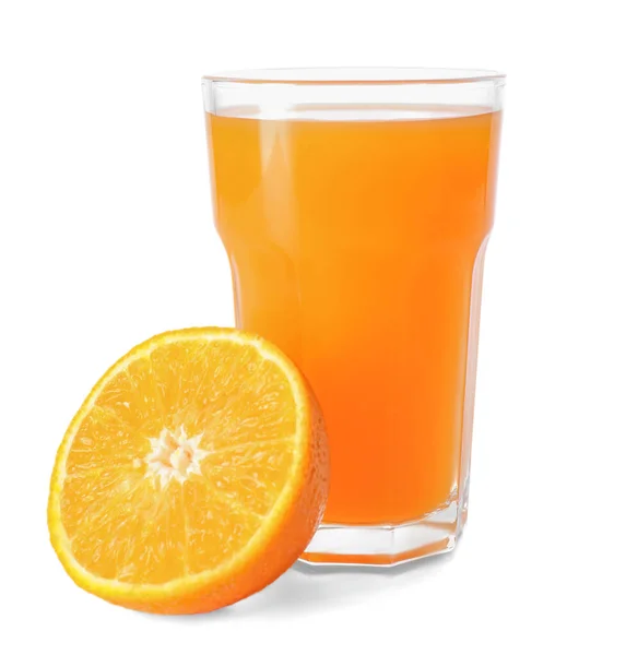 Verre de jus d'orange frais sur fond blanc — Photo