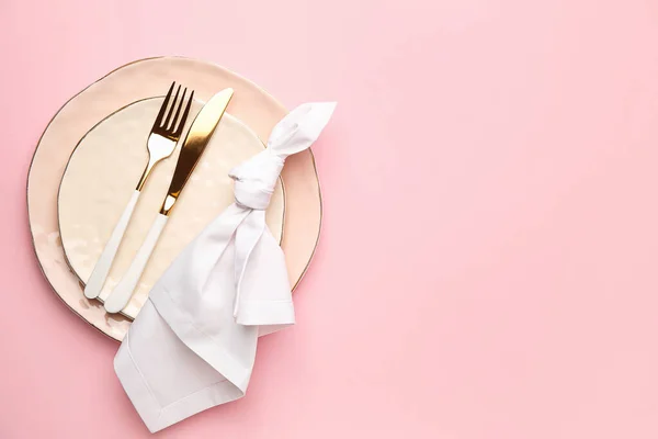 Beautiful table setting on color background — Stock Photo, Image