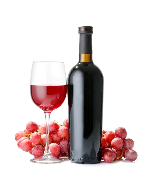 Пляшка і келих вина на білому тлі — стокове фото