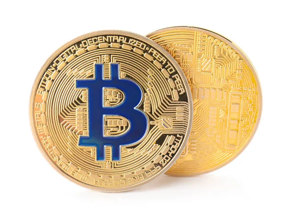 Bitcoins dorados sobre fondo blanco — Foto de Stock