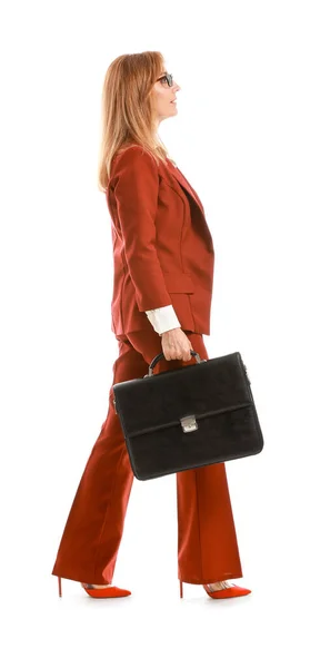 Elegante mujer de negocios madura sobre fondo blanco — Foto de Stock