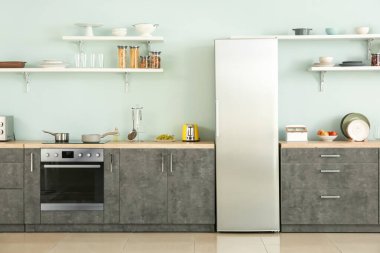 Mutfak iç büyük modern buzdolabı
