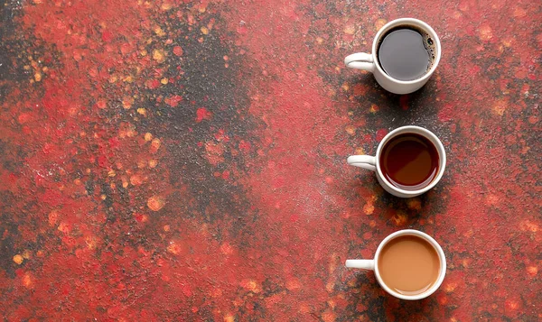 Copos de café diferente em fundo de cor — Fotografia de Stock