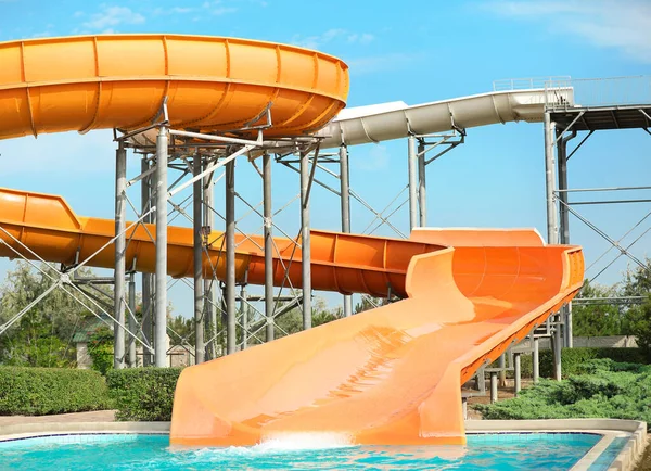 Widok na nowoczesny aquapark — Zdjęcie stockowe