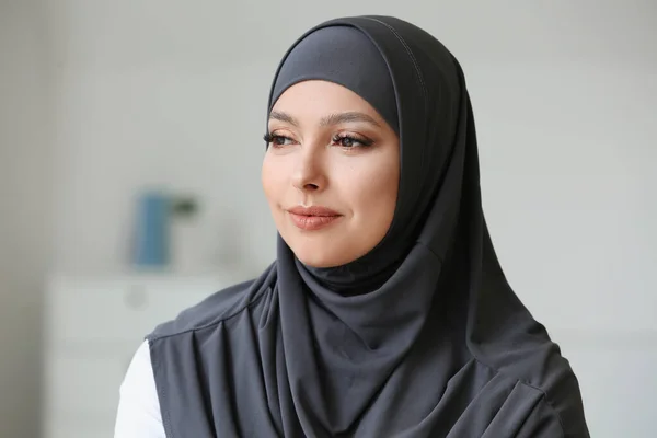 Beautiful Muslim student at the university — Stock Photo, Image