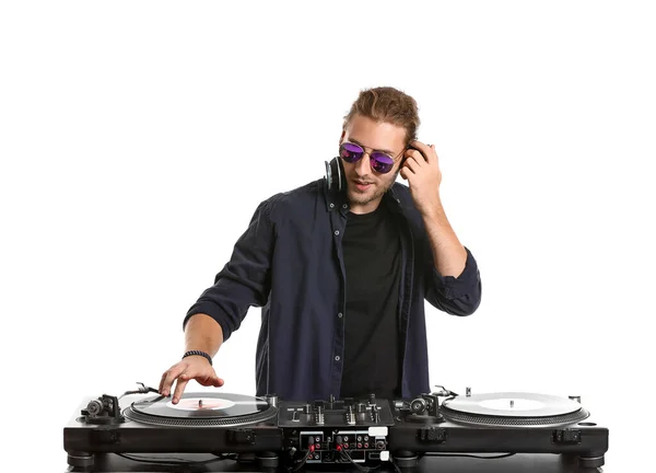 DJ masculino tocando música sobre fondo blanco —  Fotos de Stock