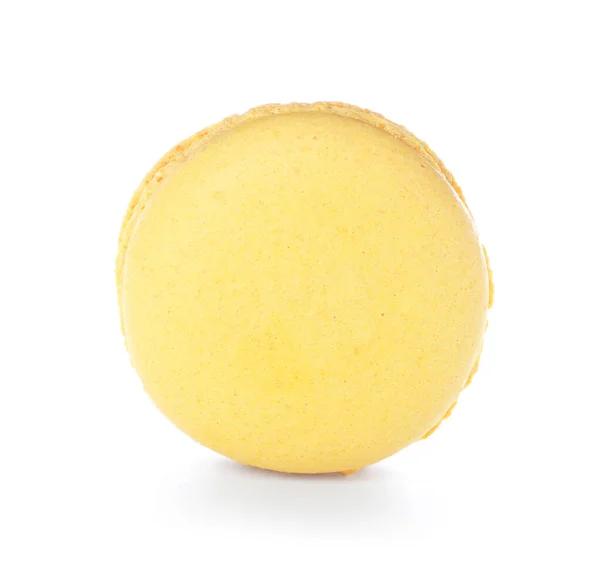 Beyaz zemin üzerine lezzetli macaron — Stok fotoğraf