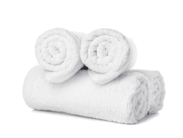 Schone zachte handdoeken geïsoleerd op wit — Stockfoto