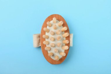 Banyo için renk arkaplanı masajı fırçası