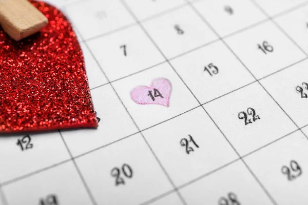 有情人节标志日期的日历，特写 — 图库照片