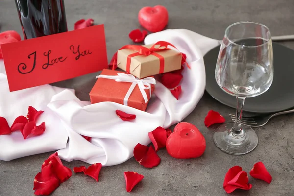 발렌타인데이를 기념하기 위한 탁자 — 스톡 사진