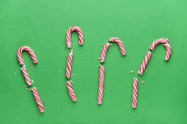 Kırık şeker kamışları renk arka planda