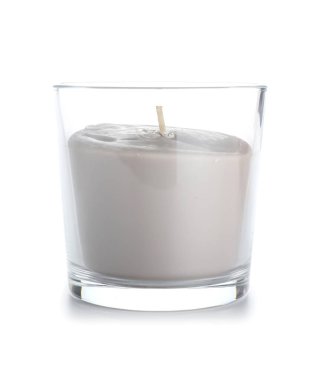 Güzel mum üzerinde beyaz izole