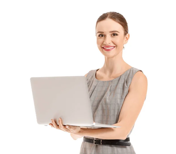 Kobieta agent nieruchomości z laptopem na białym tle — Zdjęcie stockowe