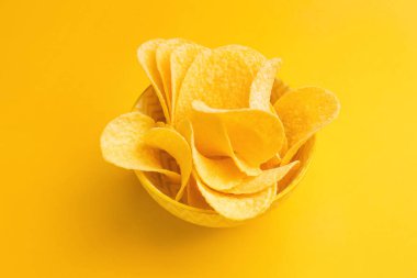 Renkli patates cipsli kase