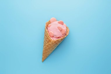 Renkli tatlı dondurmalar.