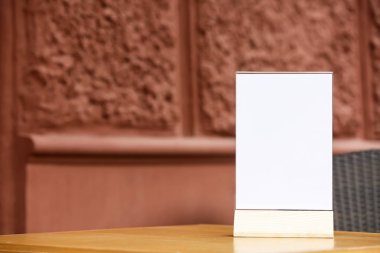 Açık kafedeki boş menü