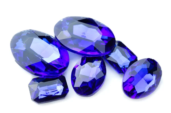 Drahé kameny pro šperky na bílém pozadí — Stock fotografie