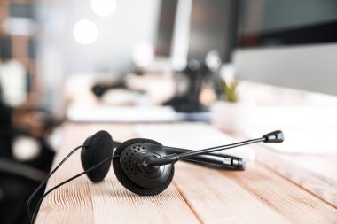 Ofiste teknik destek ajanlarının çalışma yeri