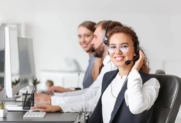 Technical support agents working in office — Stock Photo, Image