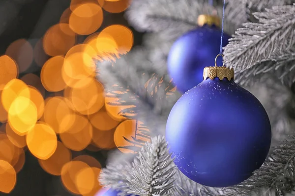 Bellissimo albero di Natale decorato, primo piano — Foto Stock