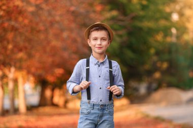 Sonbahar Park moda yakışıklı