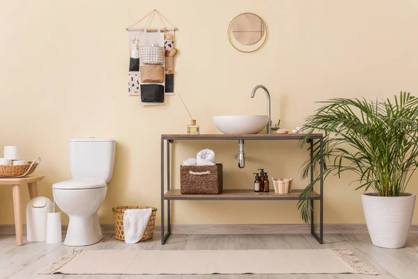 A modern, kényelmes fürdőszoba belső — Stock Fotó