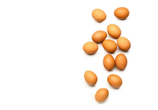 Uova fresche su sfondo bianco — Foto Stock