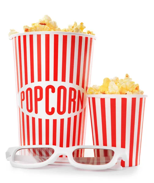 Emmers met lekkere popcorn en 3d glazen op witte achtergrond — Stockfoto