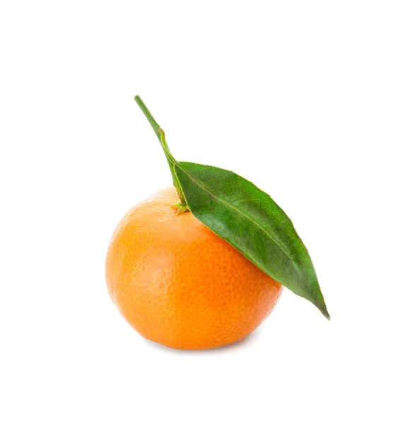 Süße Mandarine auf weißem Hintergrund — Stockfoto