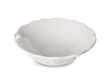 Beyaz arkaplanda boş seramik kase