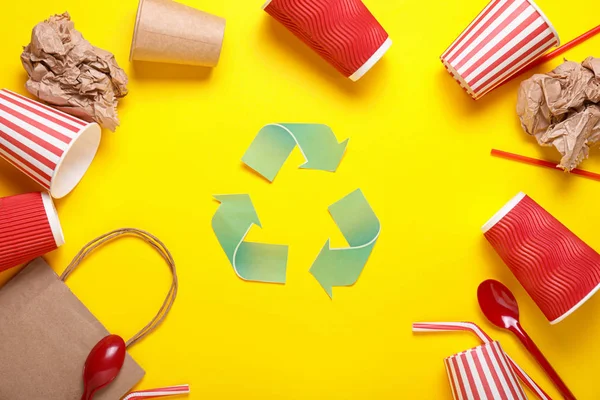 Different garbage on color background. Recycling concept — Stock Photo, Image