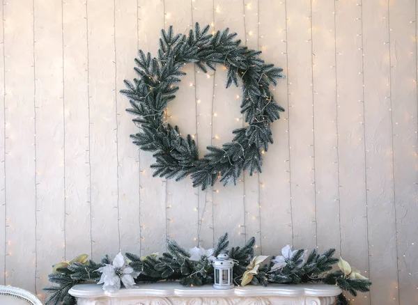 Mooie kerstdecor in de kamer — Stockfoto