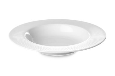 beyaz zemin üzerinde boş seramik tabak