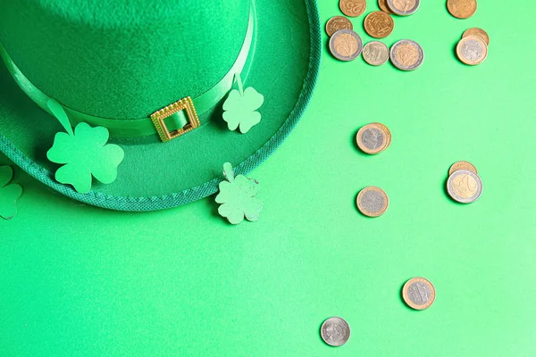 Composition for St. Patrick's Day on color background — 图库照片