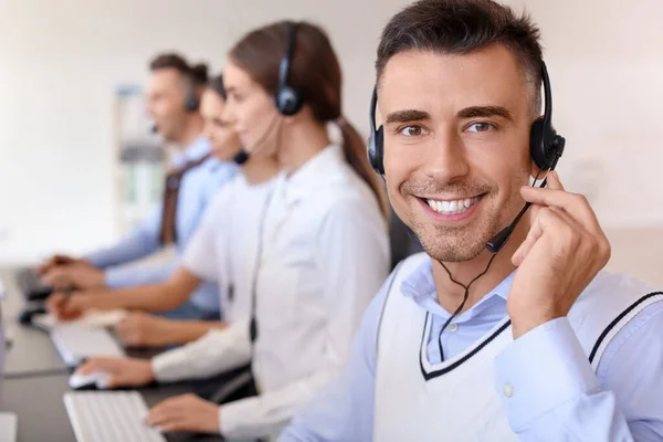 Male technical support agent working in office — Stock Photo, Image